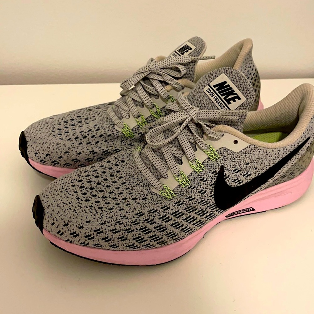 NIKE ZOOM
